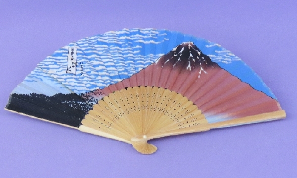 ２０－０１　赤富士絹扇子